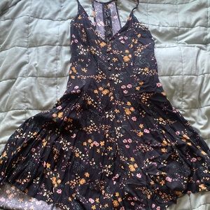 AMERICAN EAGLE FLORAL MINI DRESS